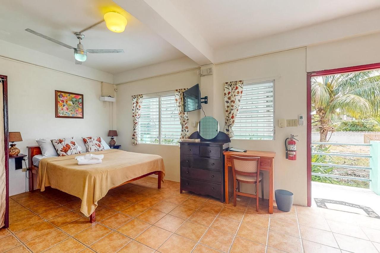 Almond Tree 3 At Island Cabanas Gold Standard Certified Cayo Caulker Exterior foto
